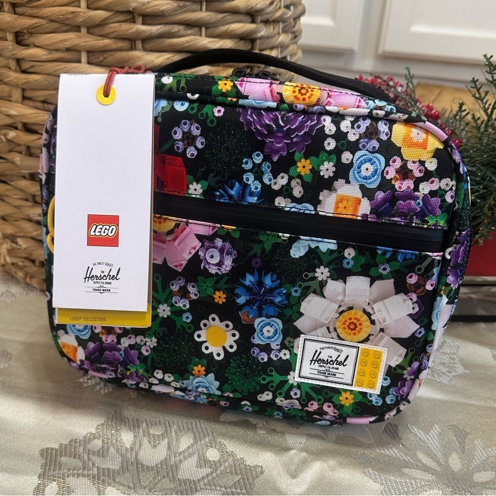 New Herschel X Lego Limited Edition Lunch Box LEGO Pop Quiz Lunch Box - Picture 5 of 16